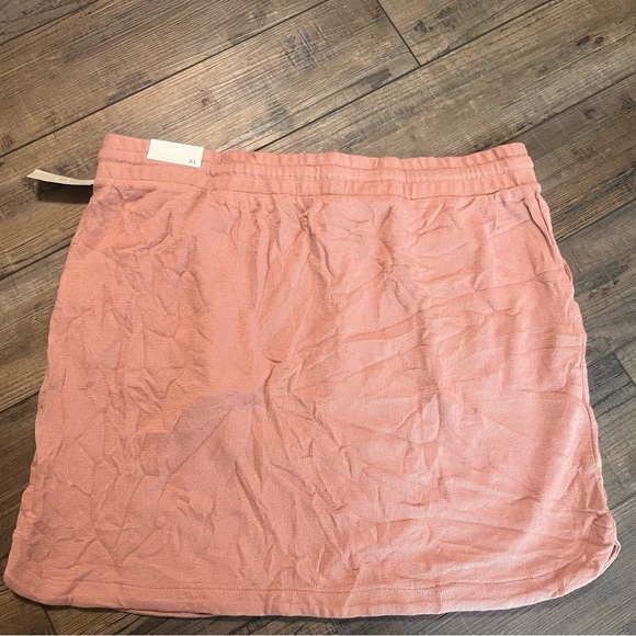 Women's Pink Skirt - Picture 2 of 2